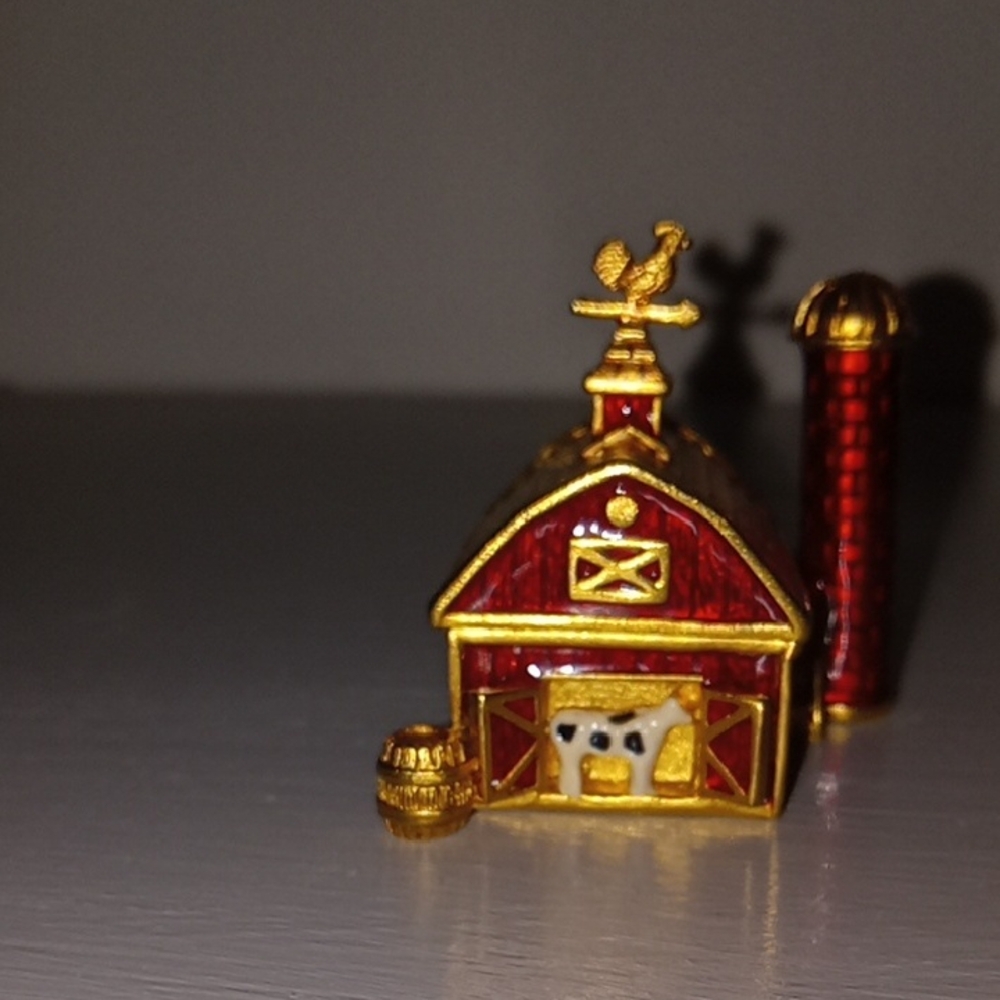 Estee Lauder Solid Perfume Red Barn